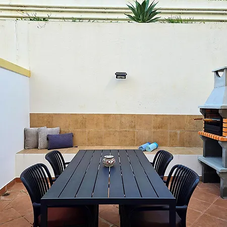 Casa Batata - Swimming Pool, Terrace, Bbq & Ac דירה קארבואירו